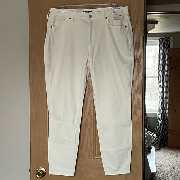Woman’s Curvy High Waisted Skinny Jeans NWT - Picture 3 of 11